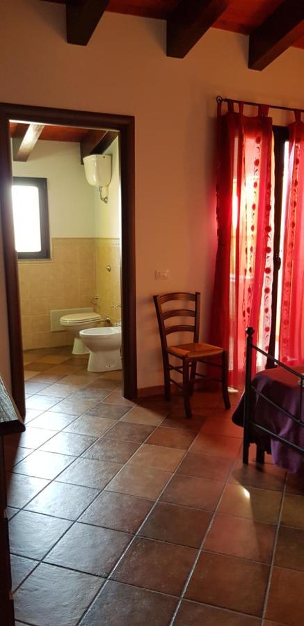 Bed & Breakfast S' Accorru Bed and Breakfast Sant'Antìoco Eksteriør billede
