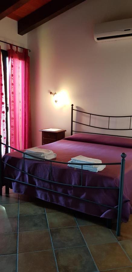 Bed & Breakfast S' Accorru Bed and Breakfast Sant'Antìoco Eksteriør billede